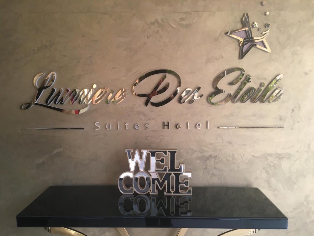 Lumiere Des Etoile Main image